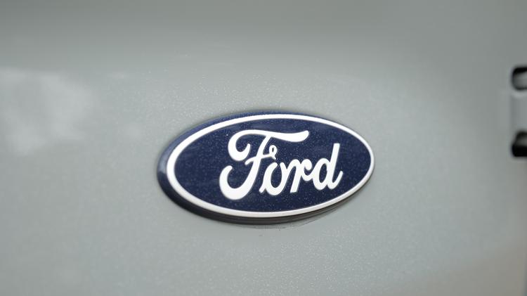 FORD TRANSIT COURIER DIESEL 1.5 EcoBlue Leader Van